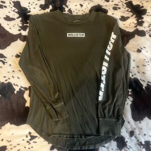 Army green Hollister graphic sleeve shirt